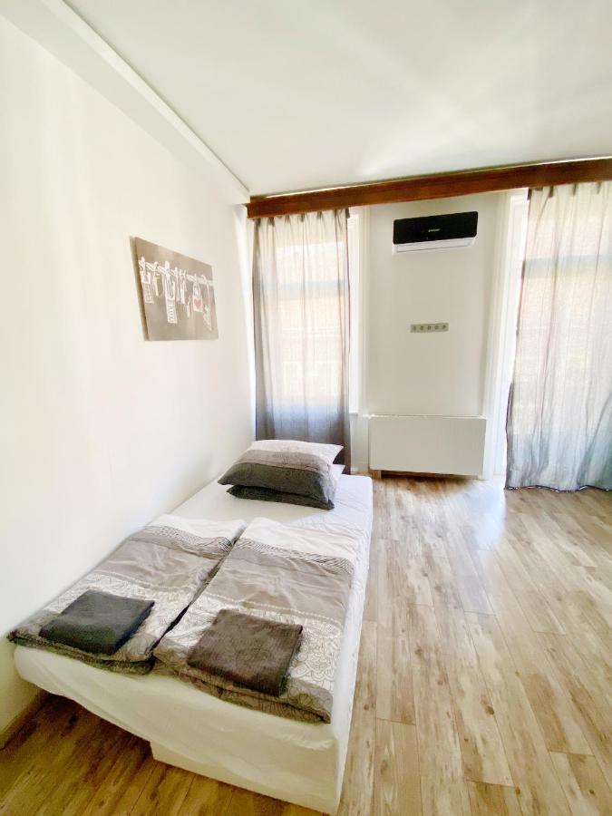 Luxury Apartment In The Centre Ac Parking Garden Budapesta Exterior foto