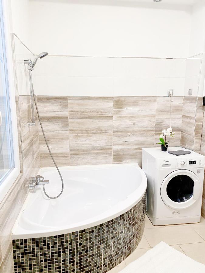 Luxury Apartment In The Centre Ac Parking Garden Budapesta Exterior foto